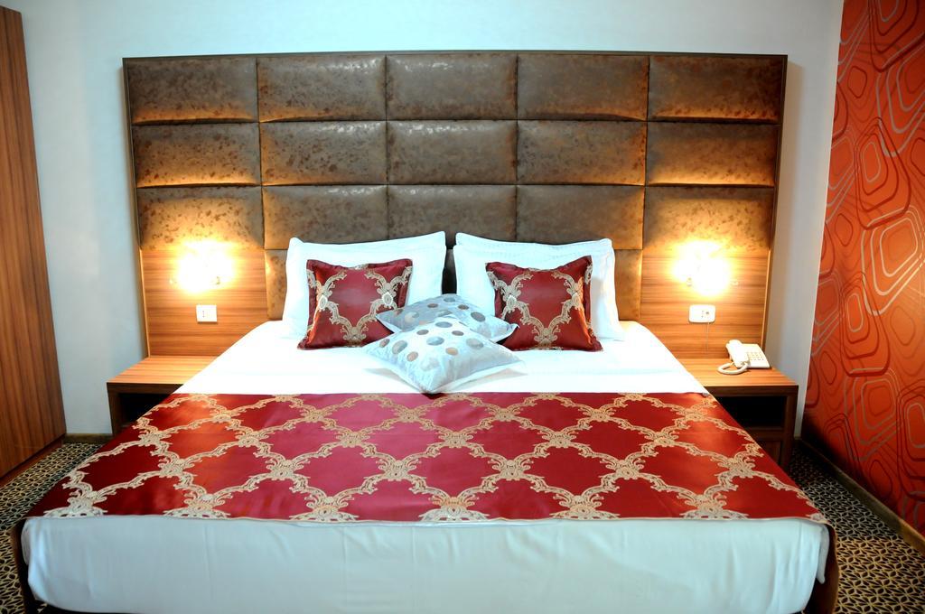 Hotel Lion Ulcinj Eksteriør billede