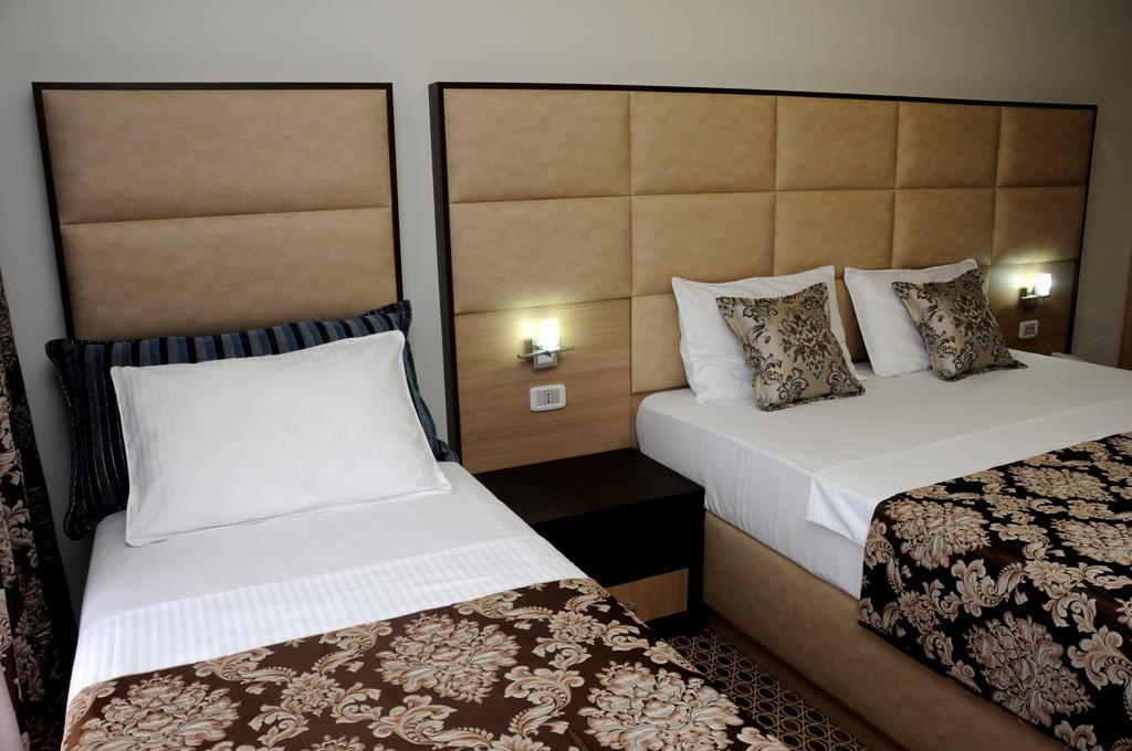Hotel Lion Ulcinj Eksteriør billede